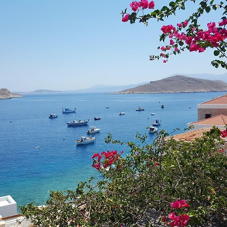 Atlantis Houses Chalki Town ภายนอก รูปภาพ