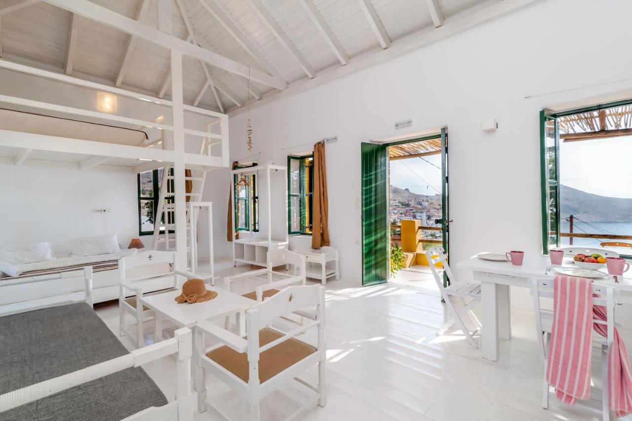 Atlantis Houses Chalki Town ภายนอก รูปภาพ