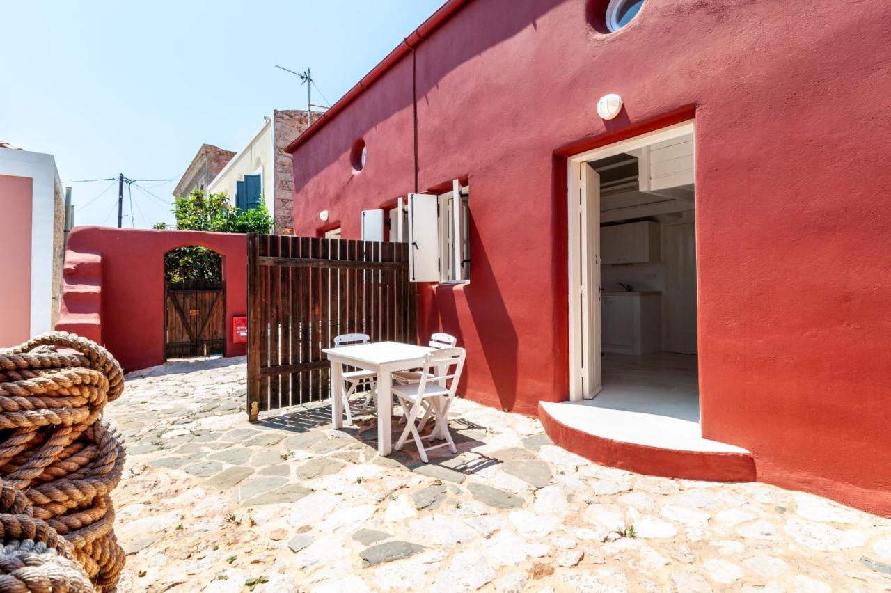 Atlantis Houses Chalki Town ภายนอก รูปภาพ