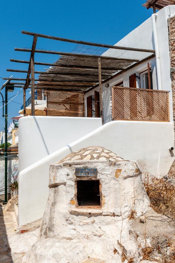 Atlantis Houses Chalki Town ภายนอก รูปภาพ