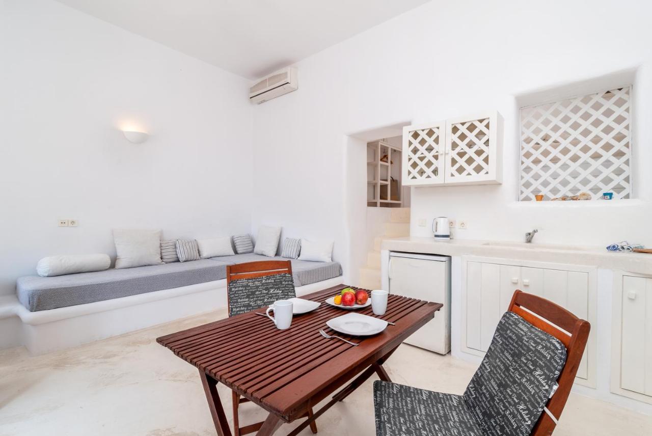 Atlantis Houses Chalki Town ภายนอก รูปภาพ