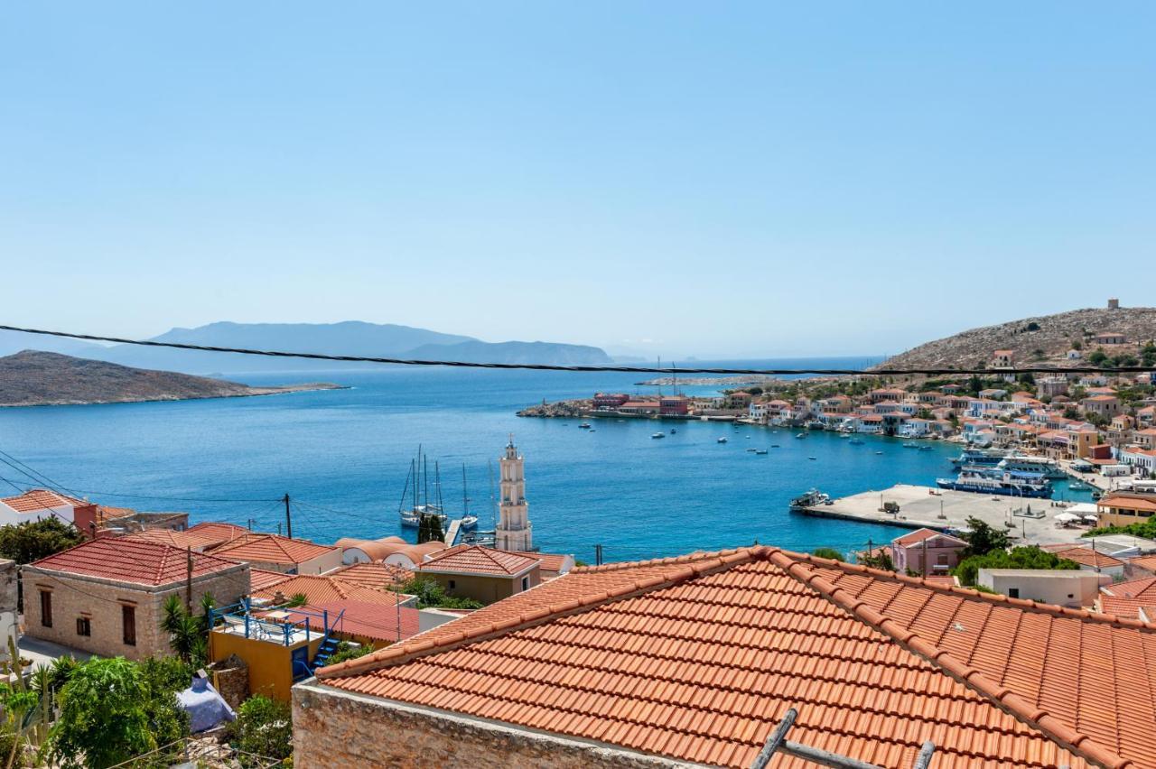 Atlantis Houses Chalki Town ภายนอก รูปภาพ