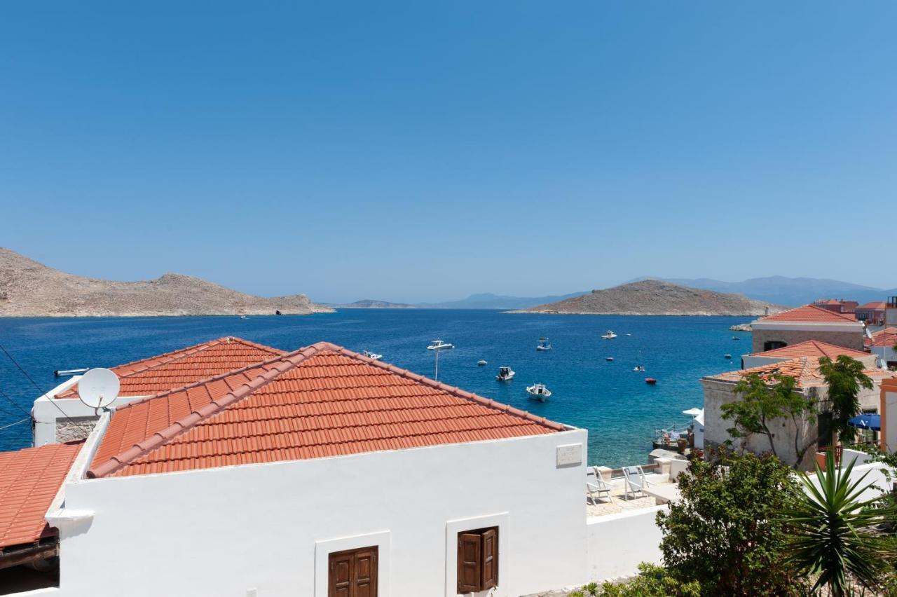 Atlantis Houses Chalki Town ภายนอก รูปภาพ