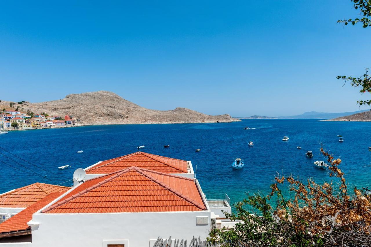 Atlantis Houses Chalki Town ภายนอก รูปภาพ