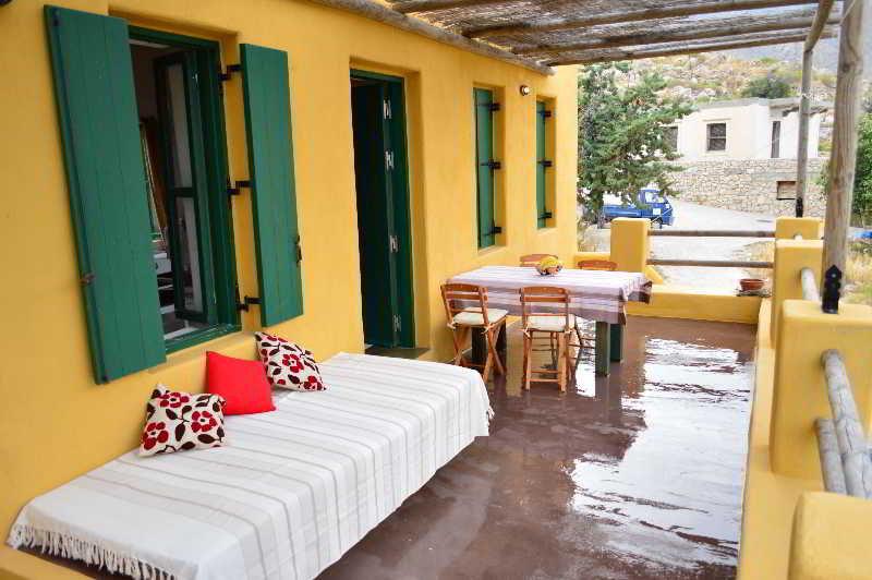 Atlantis Houses Chalki Town ภายนอก รูปภาพ