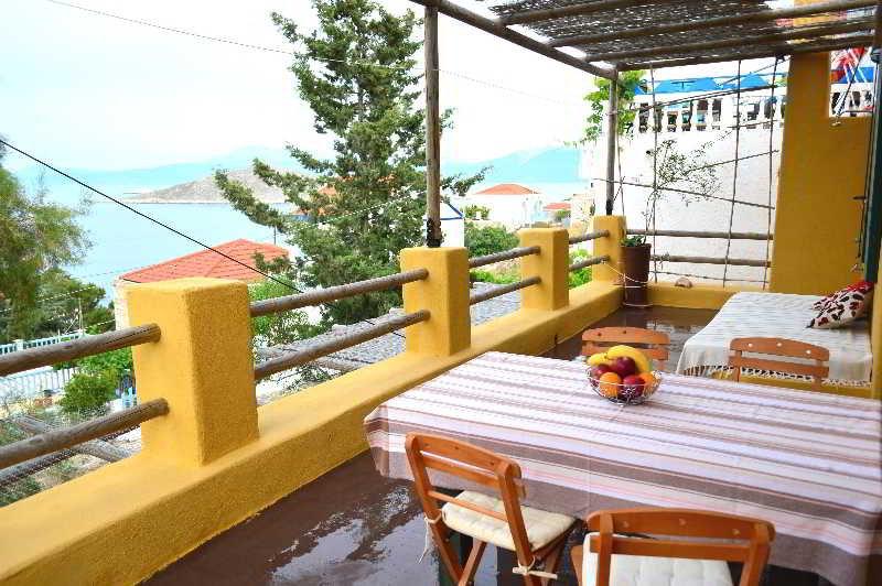 Atlantis Houses Chalki Town ภายนอก รูปภาพ