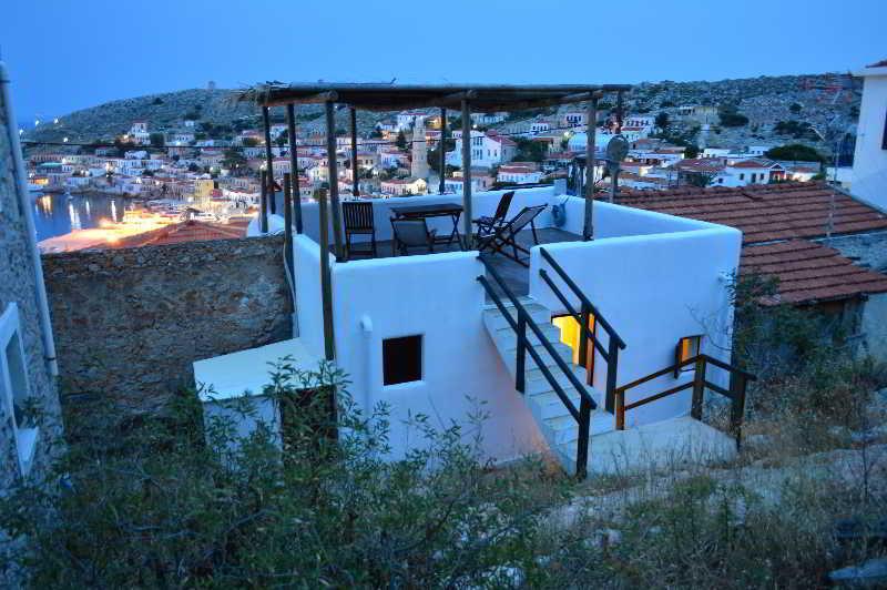 Atlantis Houses Chalki Town ภายนอก รูปภาพ