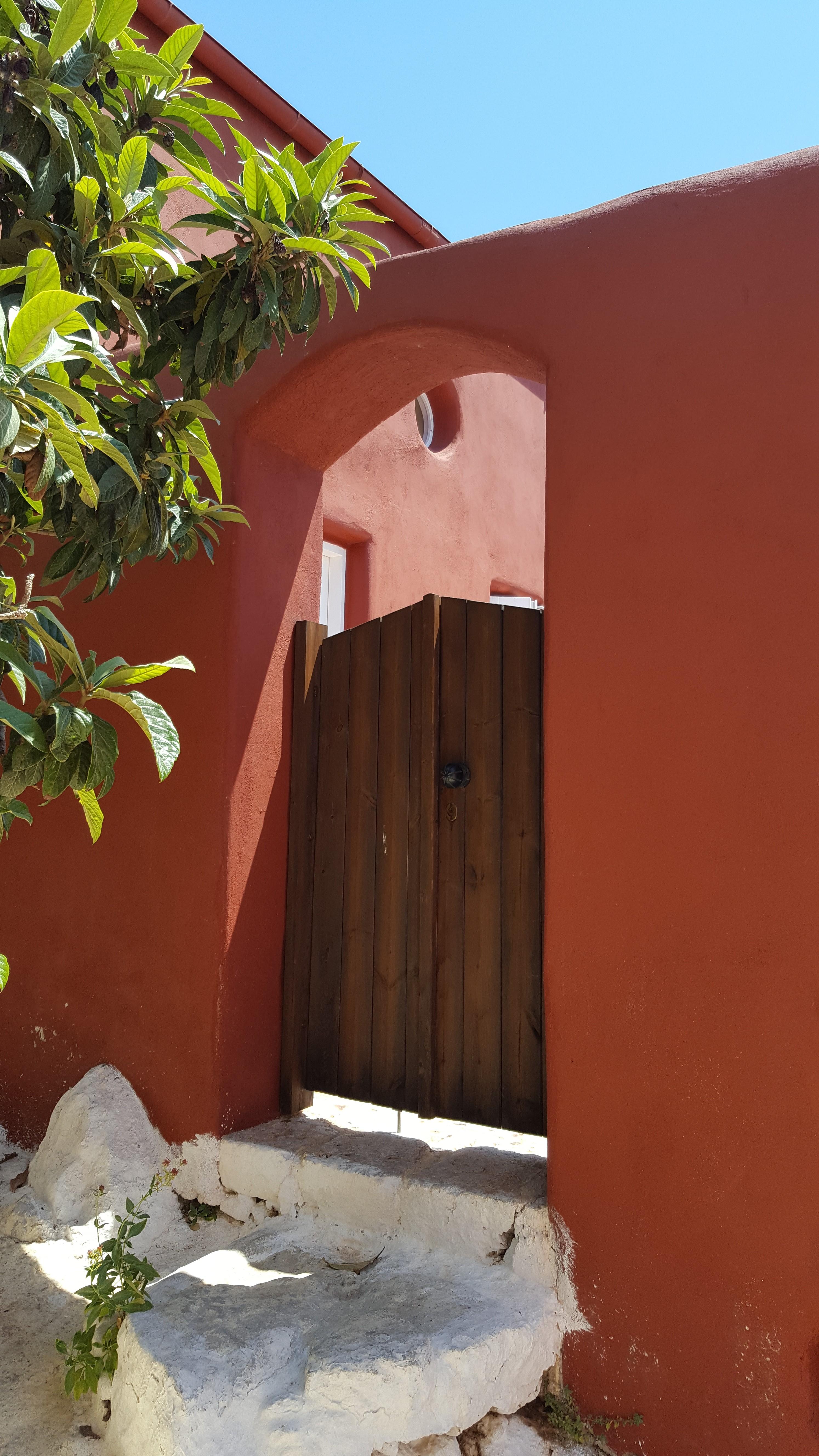 Atlantis Houses Chalki Town ภายนอก รูปภาพ